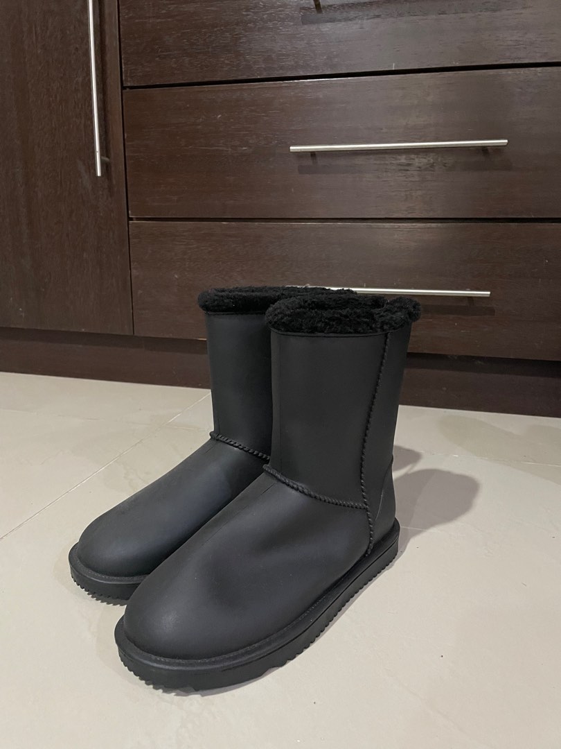 TARGET Black Boots Women s Fashion Footwear Boots on Carousell