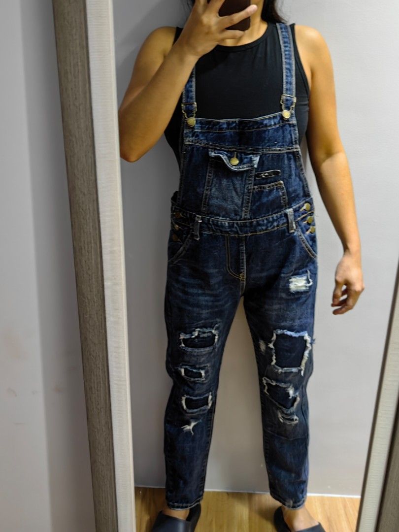 Tattered jumper pants store