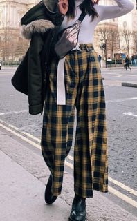 (Category: ) located in . Submitted by wardrobe-b (Listing ID 1281382508, Image 1). Description: .