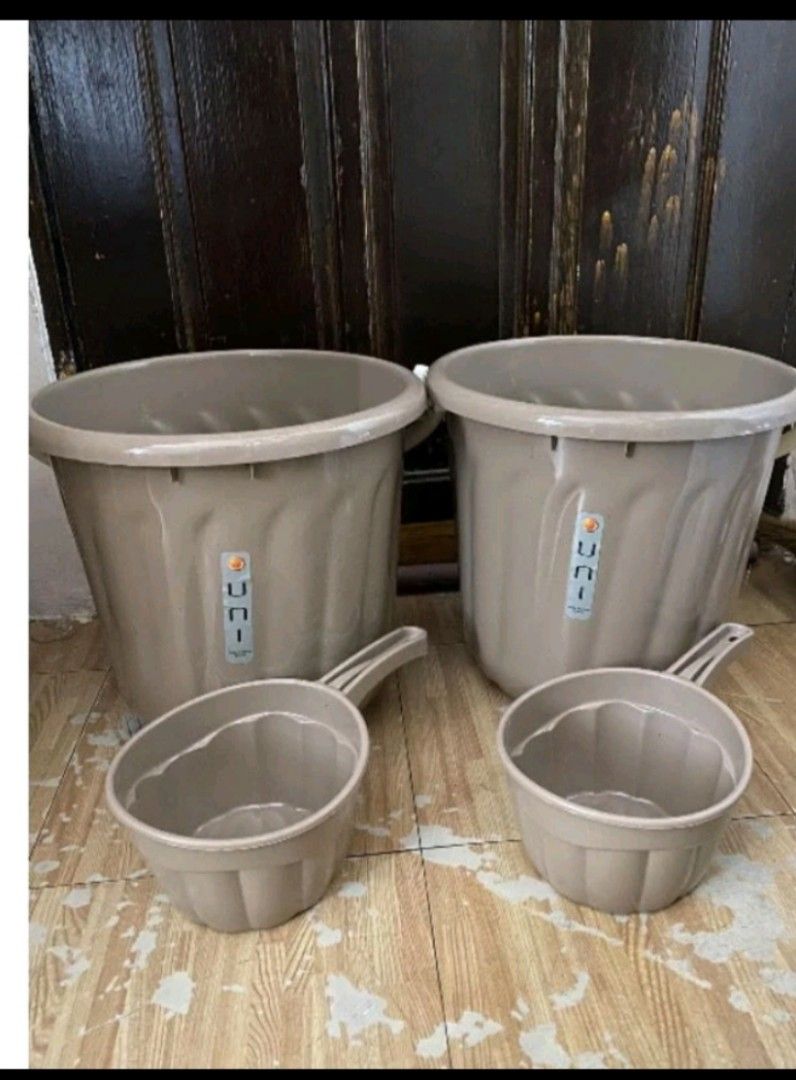 Timba & tabo set (Category: Storage Boxes & Baskets) located in Caloocan City. Submitted by janeil23452 (Listing ID 1281276231, Image 1). Description: timba and tabo set 105 pesos only set na yan 30 liters loc. bagong barrio caloocan pick up/ lalamove gcash/ cod.