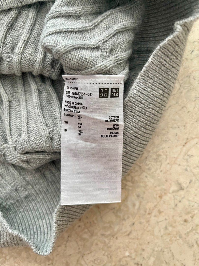 Uniqlo cable new arrivals knit jumper