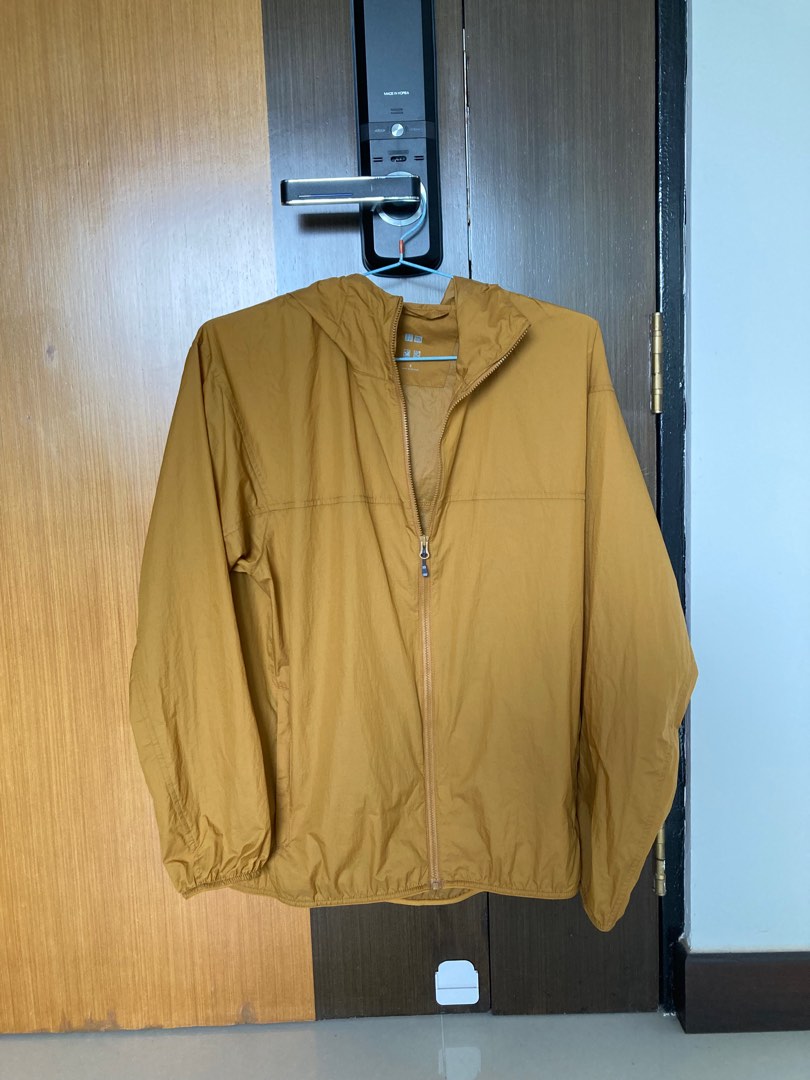 Uniqlo uv cloth, Women's Fashion, Activewear on Carousell