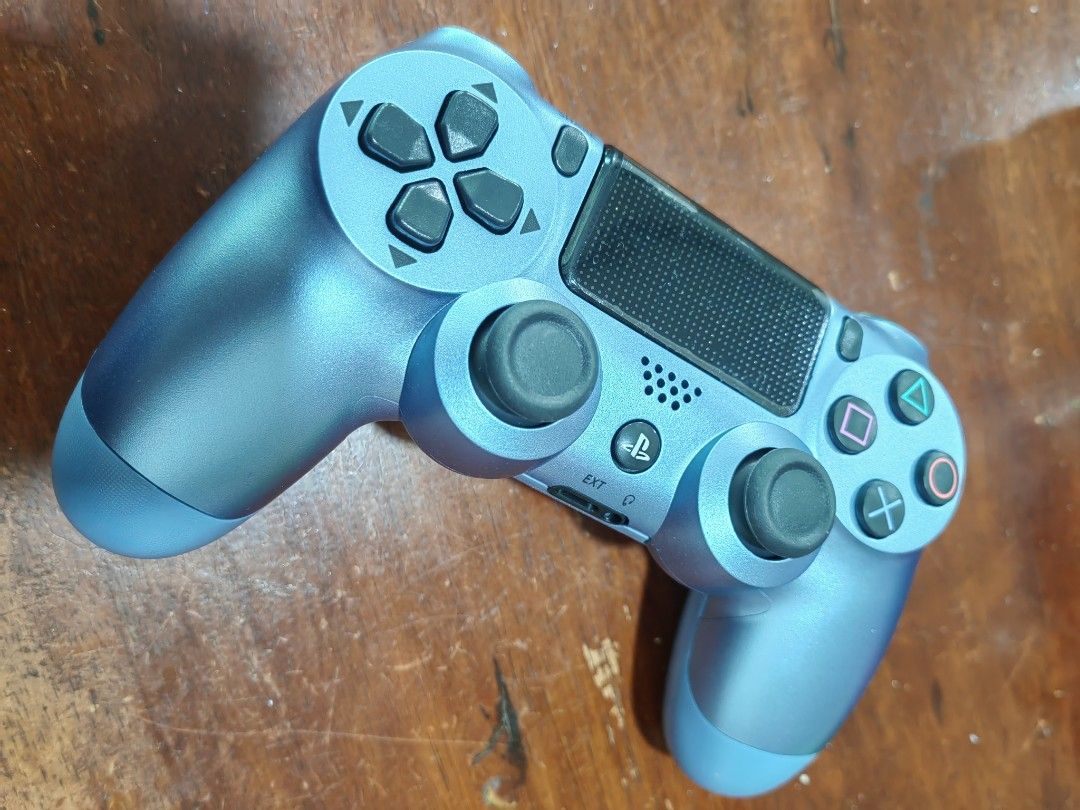 Titanium sales blue ds4