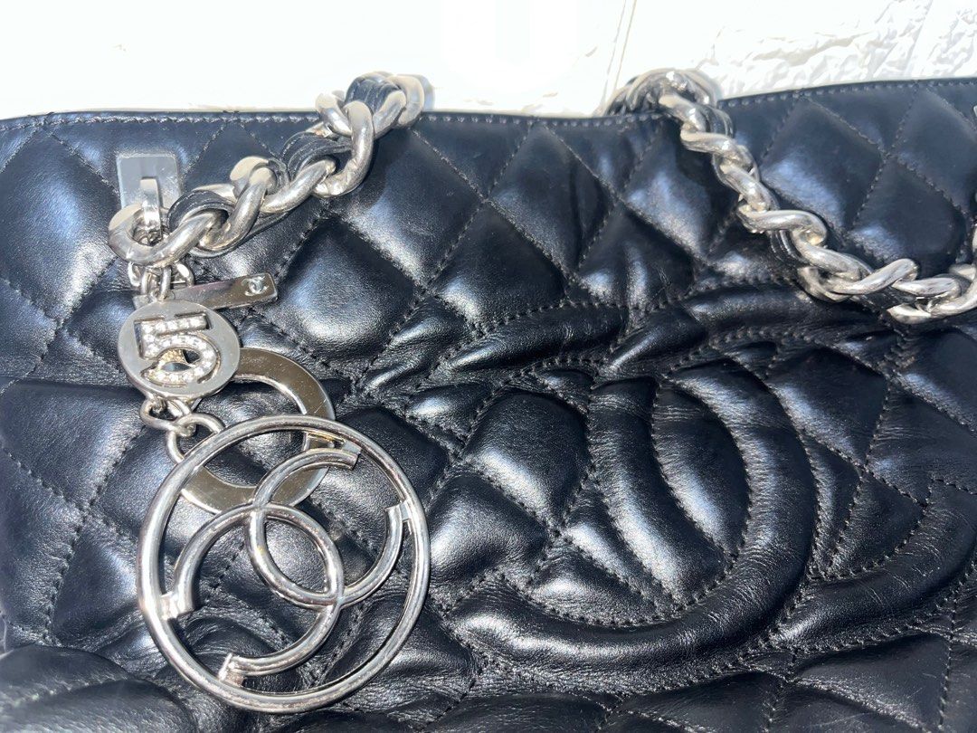 Vintage Chanel from Japan (Category: Luxury Bags & Wallets) located in Makati City. Submitted by nik.11 (Listing ID 1281377279, Image 2). Description: .