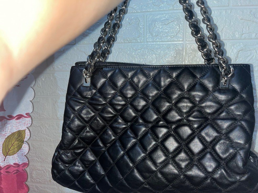Vintage Chanel from Japan (Category: Luxury Bags & Wallets) located in Makati City. Submitted by nik.11 (Listing ID 1281377279, Image 3). Description: .