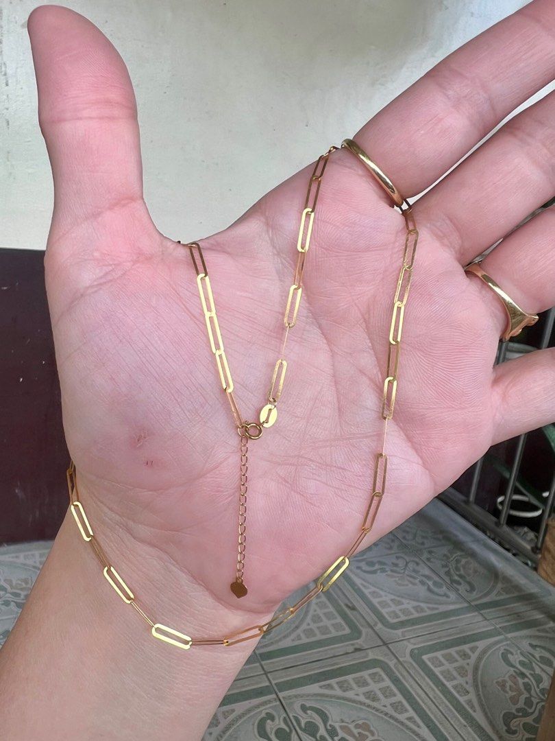 18k Saudi gold necklace (Category: Necklaces) located in Bacoor. Submitted by gen_mg1 (Listing ID 1281459168, Image 2). Description: 18k Saudi gold paper clip necklace 16 inches Yes! Pawnable! 1.3 grams Meet up place- Cebuana Lhuiller Molino 2 Bacoor in front of Mcdonalds.