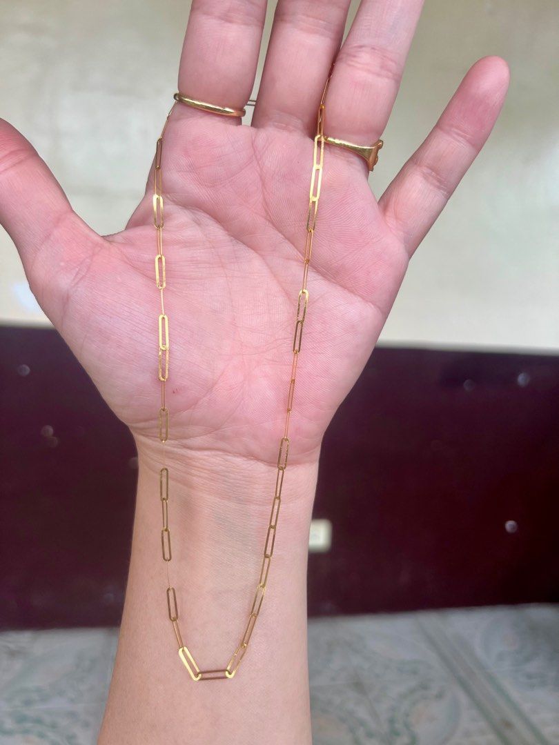 18k Saudi gold necklace (Category: Necklaces) located in Bacoor. Submitted by gen_mg1 (Listing ID 1281459168, Image 3). Description: 18k Saudi gold paper clip necklace 16 inches Yes! Pawnable! 1.3 grams Meet up place- Cebuana Lhuiller Molino 2 Bacoor in front of Mcdonalds.