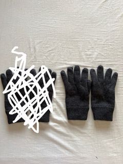 Knitted thick gloves