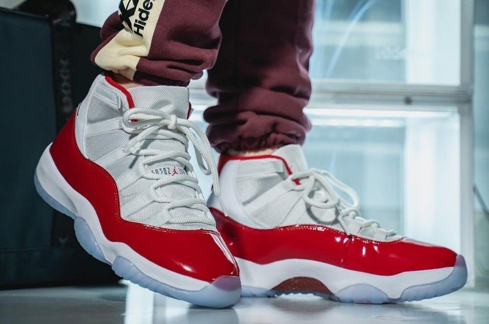 Air Jordan 11 Retro High 'Varsity Red Cherry' (US5.5Y,US6Y)