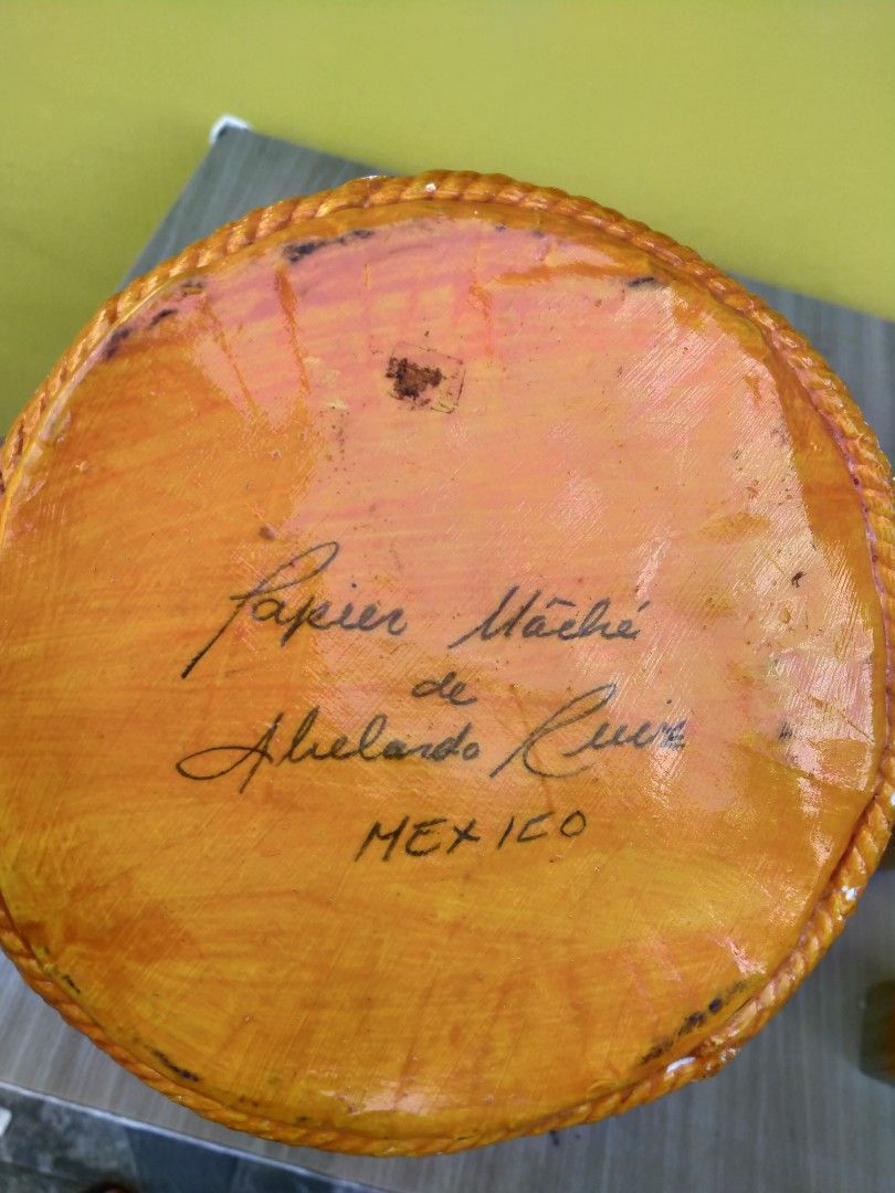 Abelardo Ruiz signed Paper Mache - Matangkad (Category: Vases & Decorative Bowls) located in Muntinlupa City. Submitted by prime_finder (Listing ID 1281622943, Image 3). Description: Abelardo Ruiz signed Paper Mache may konting flaws Matangkad 2,000.