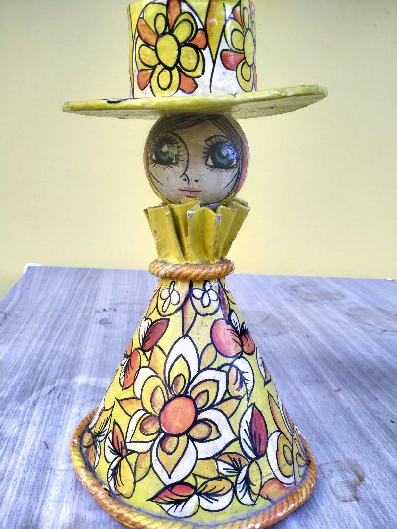 Abelardo Ruiz signed Paper Mache - Matangkad (Category: Vases & Decorative Bowls) located in Muntinlupa City. Submitted by prime_finder (Listing ID 1281622943, Image 1). Description: Abelardo Ruiz signed Paper Mache may konting flaws Matangkad 2,000.