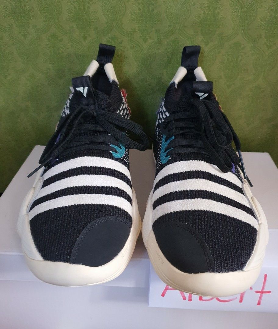 Adidas Trae Young 2 sz 9.5us