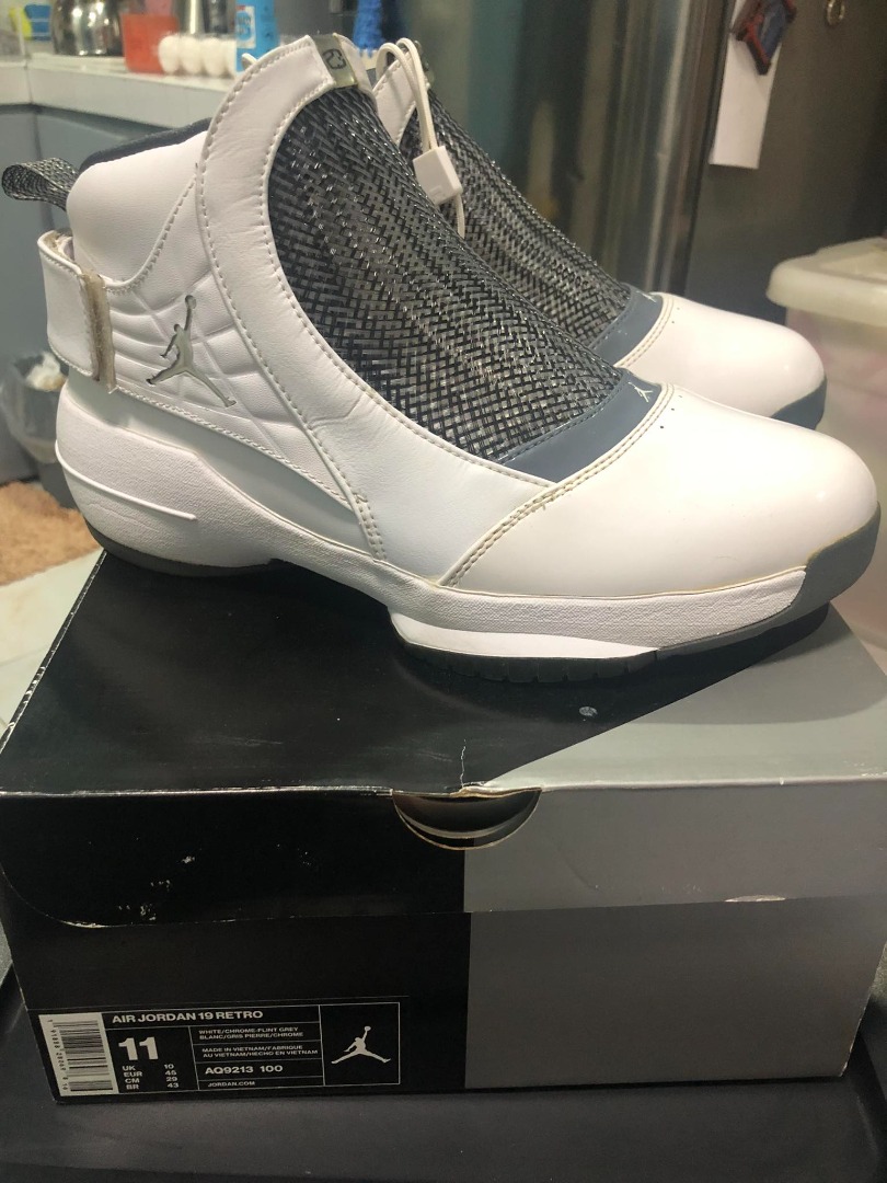Jordan retro clearance 19 white chrome