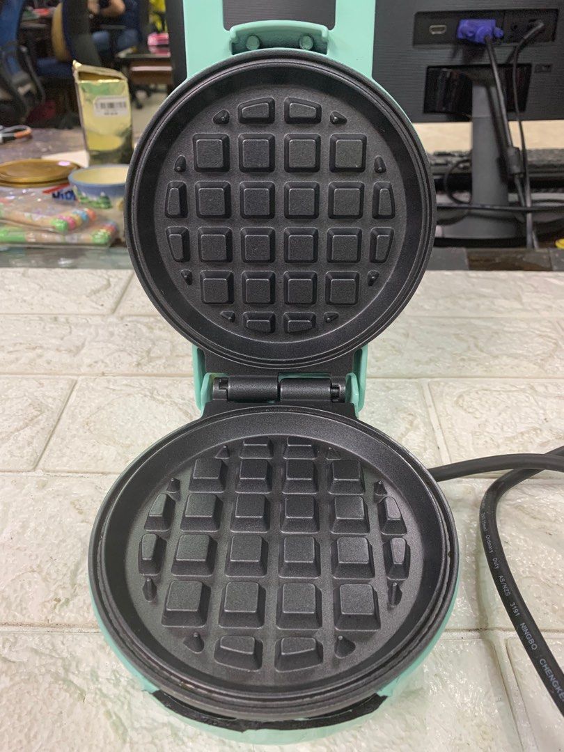 Anko Mini Waffle Maker -220volts W Issue (Category: Coffee Machines & Makers) located in Pasay City. Submitted by ayinong168 (Listing ID 1281461486, Image 1). Description: Item is in excellent condition working, -220volts with issue pls see attached photos for reference .