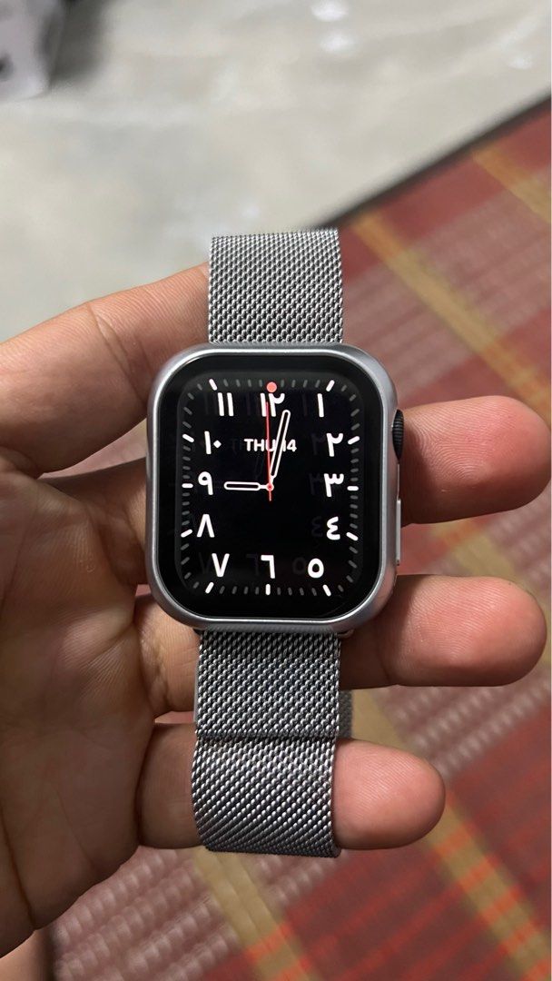 Apple watch se space gray hotsell aluminum case black sport band
