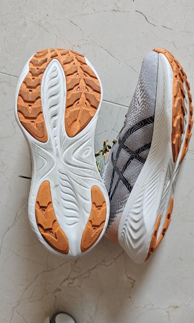 Asics gel deals cumulus 42