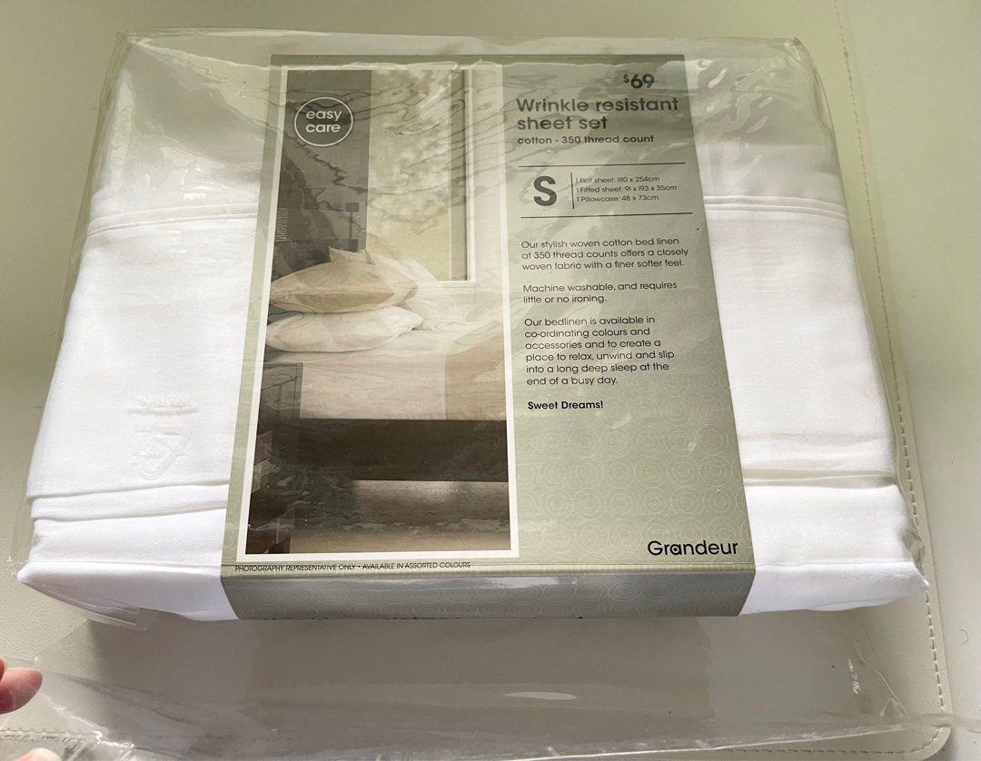 Bedsheet (Category: Bedding & Towels) located in Singapore. Submitted by coletteb (Listing ID 1281556850, Image 3). Description: Brand New from Target, but without the fitted sheet. Excellent fabric. Letting it go for $12. I have 2 of this. Pick up at my place in Bishan - you can check the item as well. .
