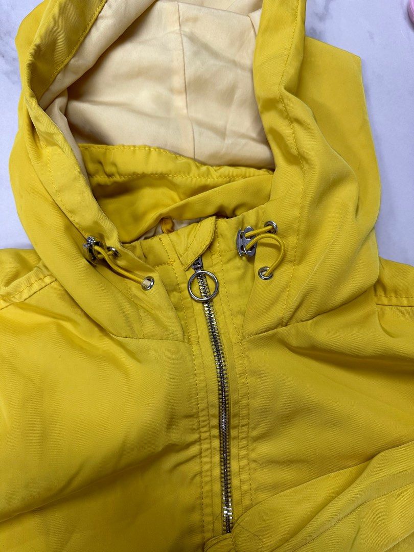 Bershka on sale yellow jacket
