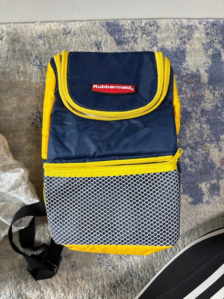 Rubbermaid cooler bag top