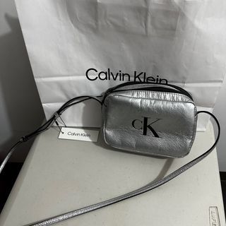 BNWT CALVIN KLEIN AUTHENTIC ( SRP $89.50 ) small crossbody monogram camera clutch sling shoulder bag jungkook