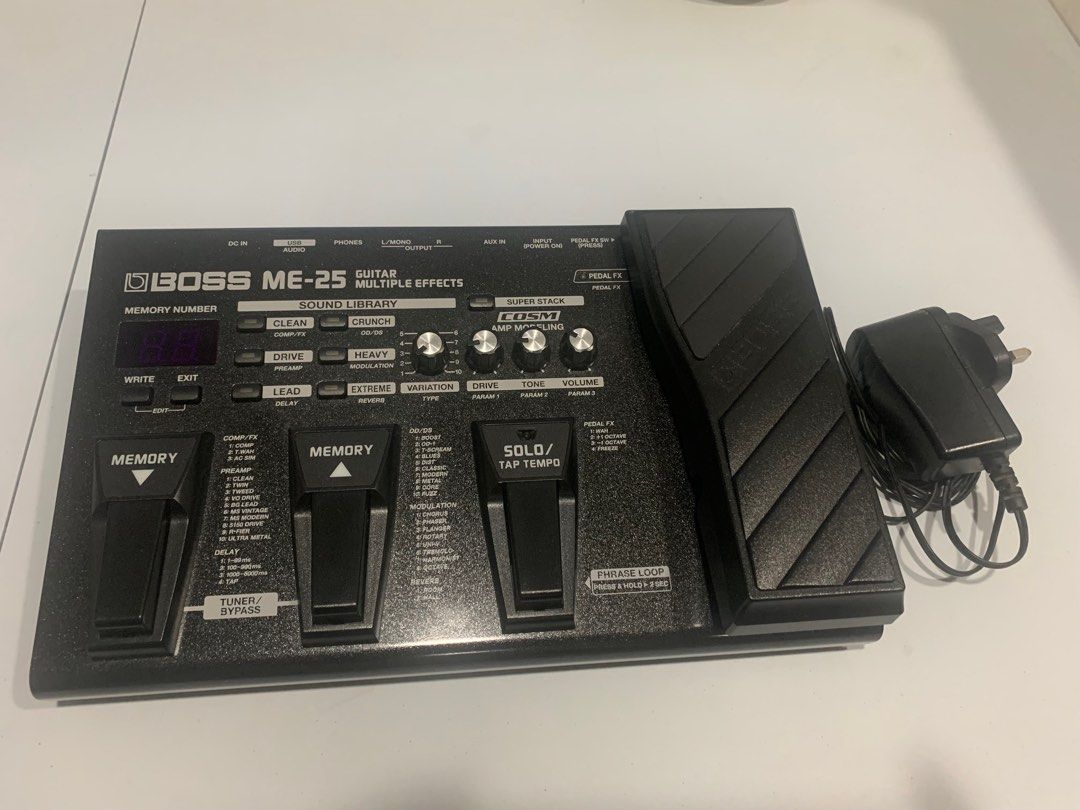 Boss ME25 Guitar Multiple Effects Pedal with power adapter, Hobbies