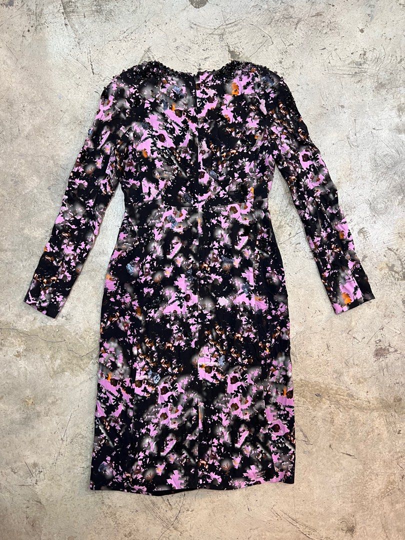 Bottega Veneta 2012 Fall Runway Dress (Category: Luxury Apparel) located in Baguio. Submitted by redmoongroup (Listing ID 1281594497, Image 3). Description: Bottega Veneta 2012 Fall Runway Dress (Look No. 21) Main Label is reattached No any other issues Condition: 9.5/10 (Almost New Condition) Color Rate: 10/10 Shipping: 3-10 Business Days All the detailed photos are posted All sales are final For any questions please feel free to ask us. Thank y