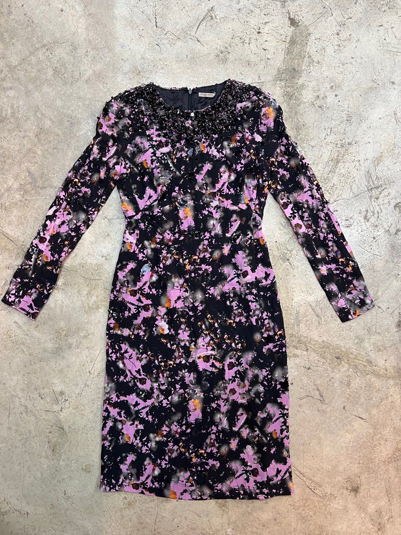 Bottega Veneta 2012 Fall Runway Dress (Category: Luxury Apparel) located in Baguio. Submitted by redmoongroup (Listing ID 1281594497, Image 1). Description: Bottega Veneta 2012 Fall Runway Dress (Look No. 21) Main Label is reattached No any other issues Condition: 9.5/10 (Almost New Condition) Color Rate: 10/10 Shipping: 3-10 Business Days All the detailed photos are posted All sales are final For any questions please feel free to ask us. Thank y