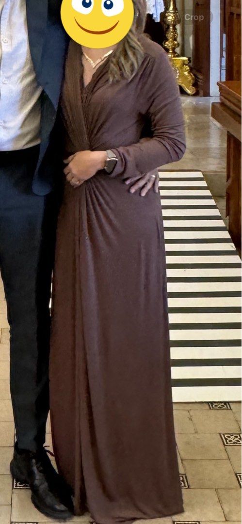 Brown Earth Color Long Dress (Category: Dresses) located in Pasig City. Submitted by abubc (Listing ID 1281469410, Image 2). Description: Once lang nagamit. Nagkaroon ng slight nisnis/gasgas dahil sa bag. Pero sa lower right naman. Hindi masyadong halata. Selling na almost half the price kasi hindi na gagamitin ulit. Small to medium. Pero sobrang stretchy..