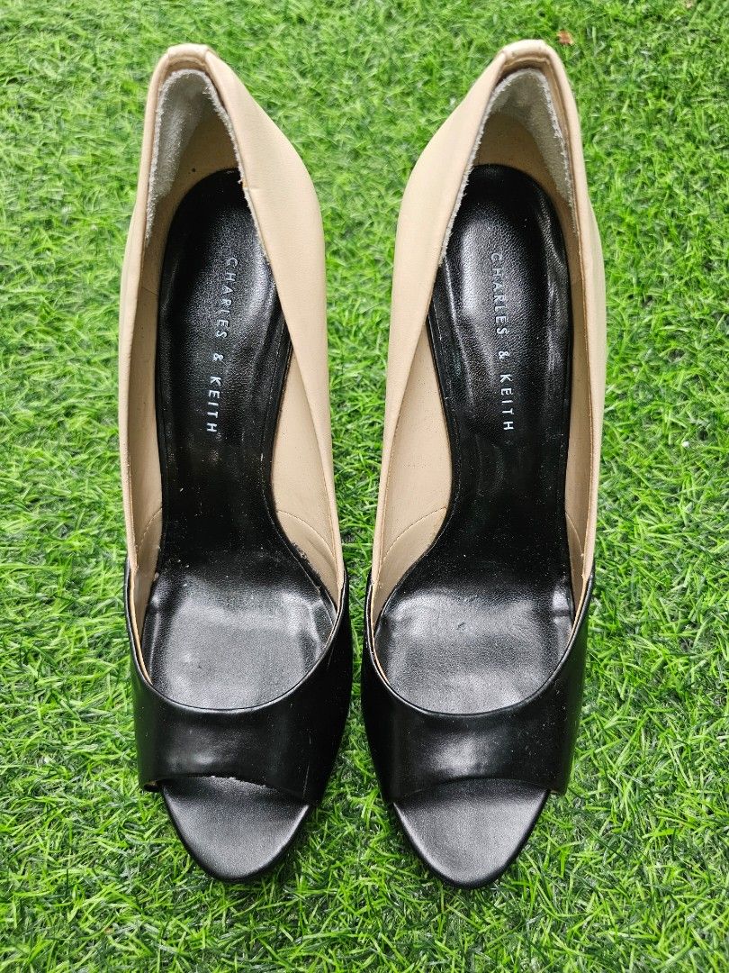 CHARLES KEITH Black and Cream Peep Toe Wedges