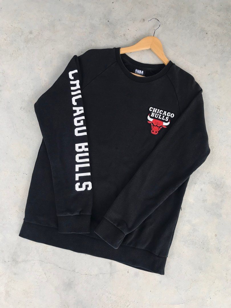 Chicago Bulls Sweatshirt Men s Fashion Activewear on Carousell
