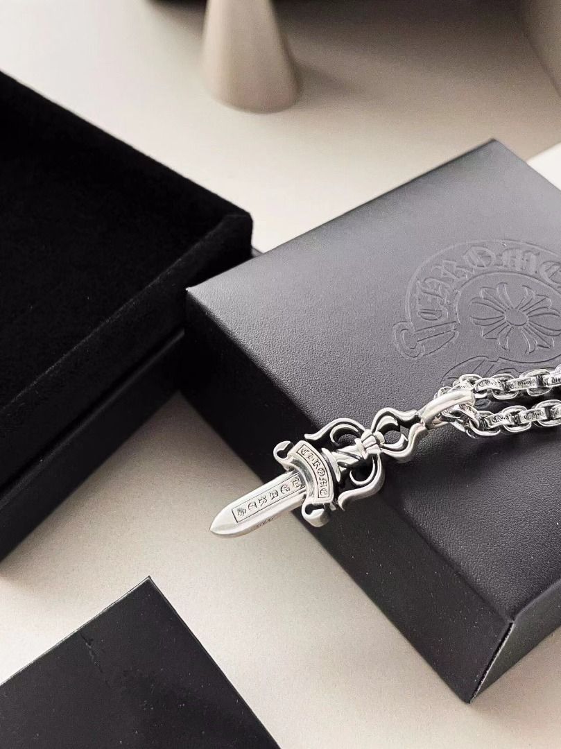 Chrome hearts shop letter pendant