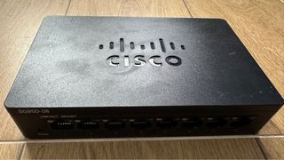 Cisco SG95D-08 8 Por Gigabit Desktop Switch for Sale