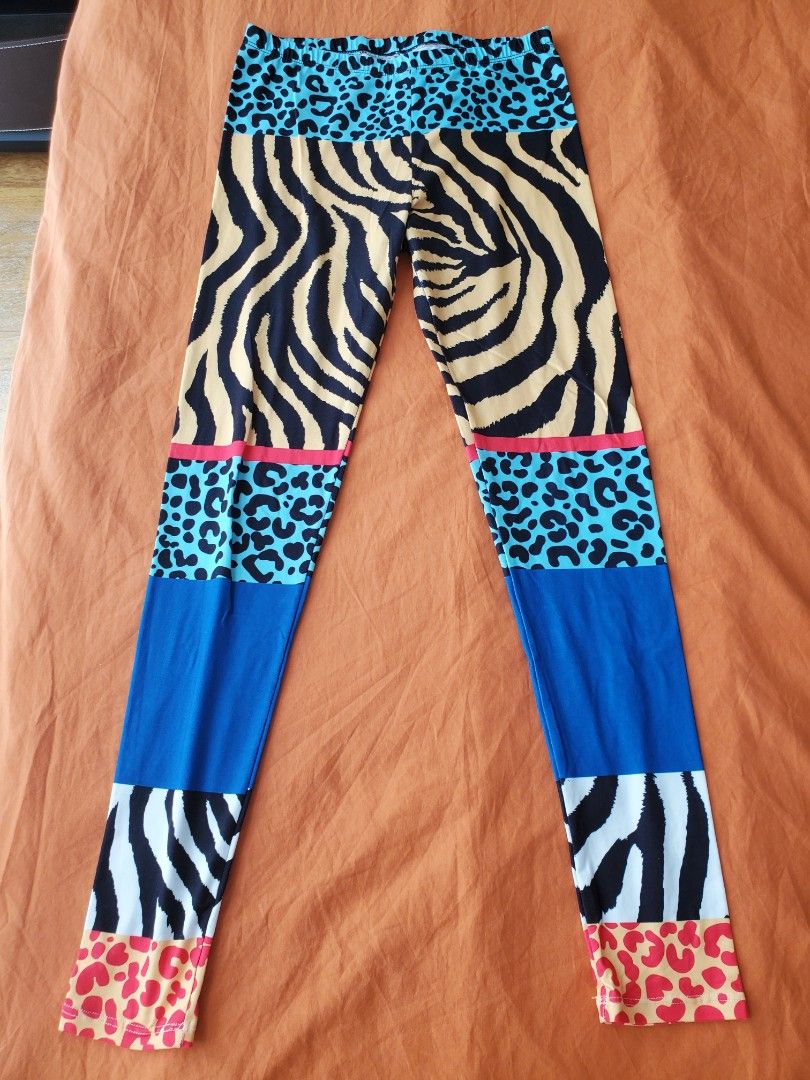 Red on sale printed leggings