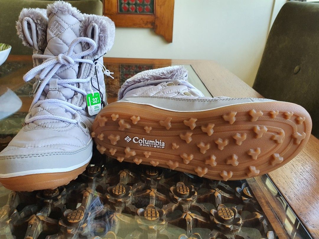 Columbia heavenly store shorty snow boot