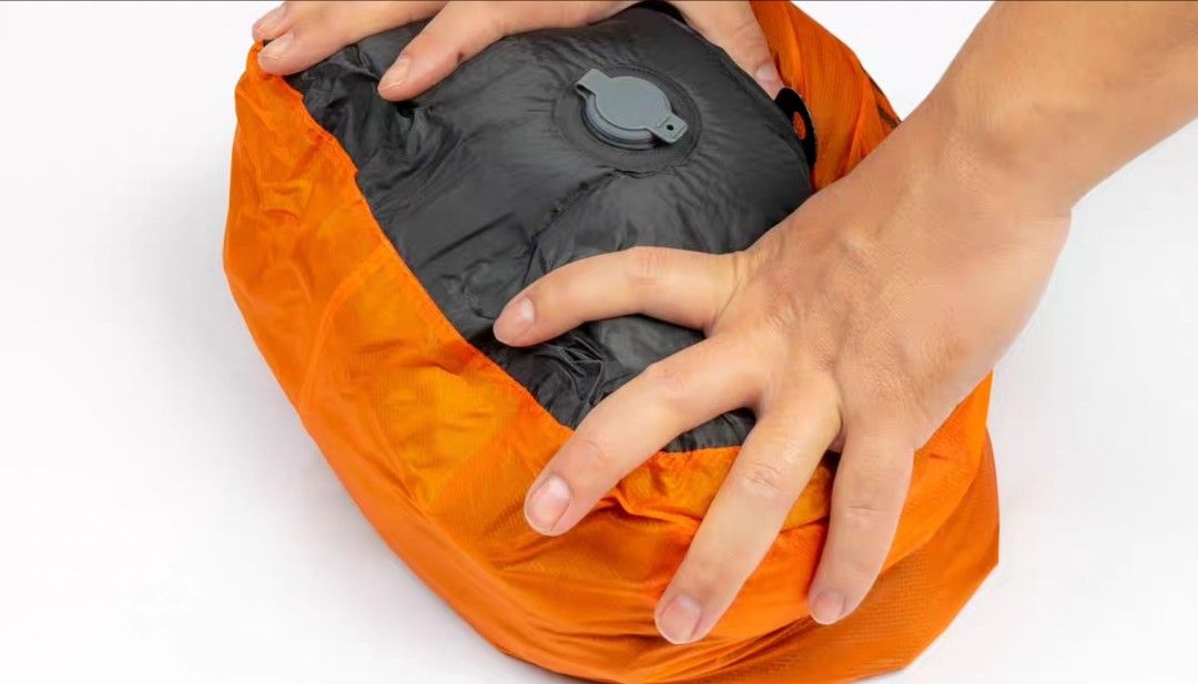 Geckobrands Lightweight Compression Dry Bag 2-Pack