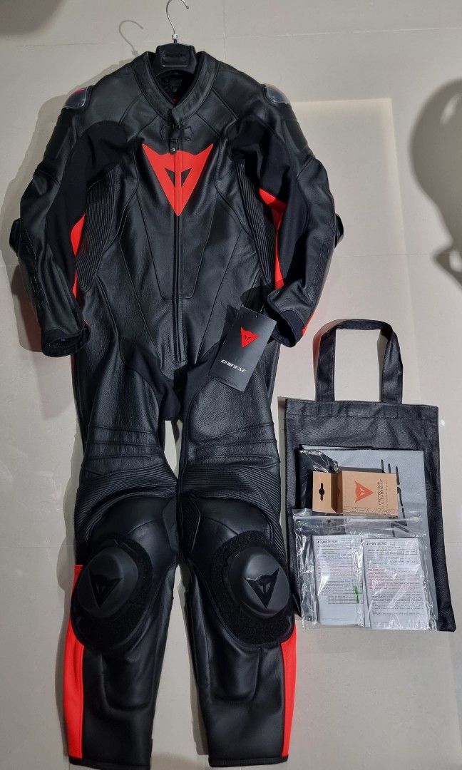 Dainese leather protection & cleaning kit store