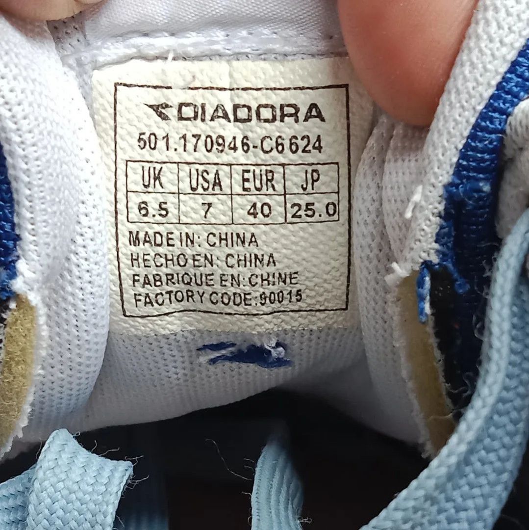 Diadora Titan Fesyen Pria Sepatu Sneakers di Carousell