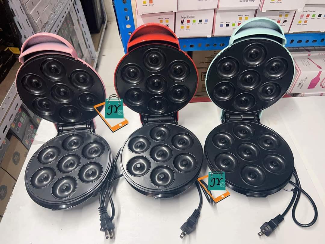 Donut maker 7 holes (Category: Other Kitchenware & Tableware) located in Manila. Submitted by yzlshop (Listing ID 1281475211, Image 1). Description: Brand new We offer COD , same day delivery within metro manila via Lalamove/Grab pm for more info. thank you!.