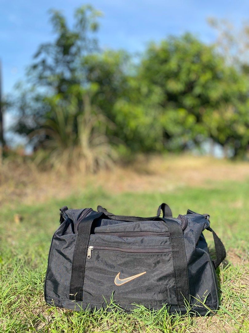 Vintage nike duffle bag discount
