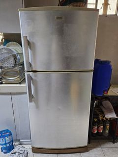 Electrolux refrigerator 18cuft