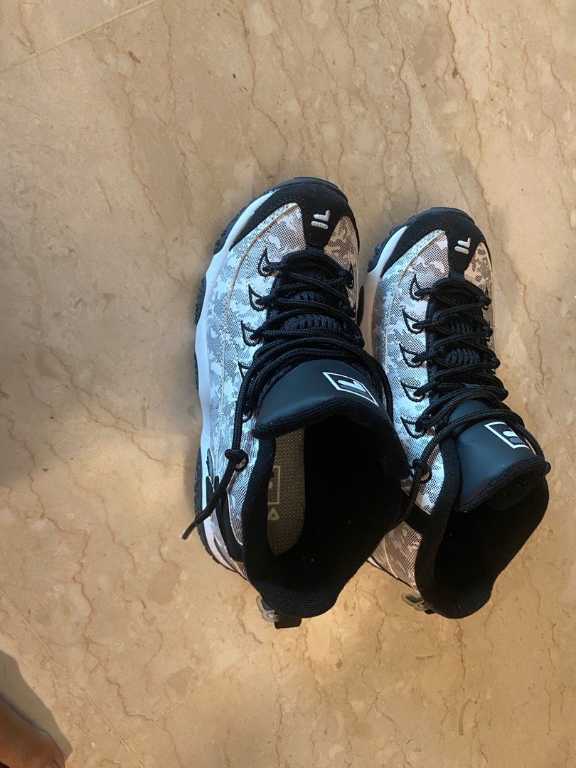 Shoes similar to discount fila