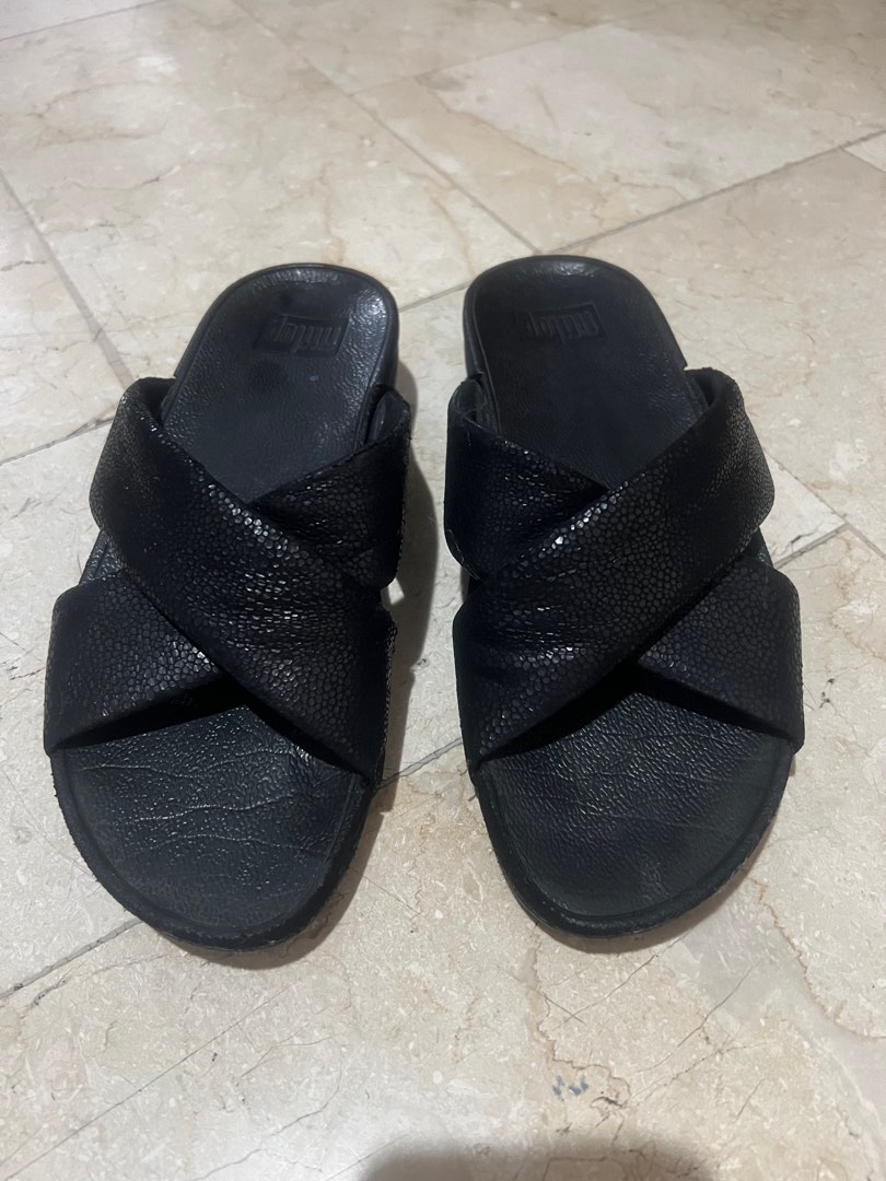 Fitflop store swoop slide