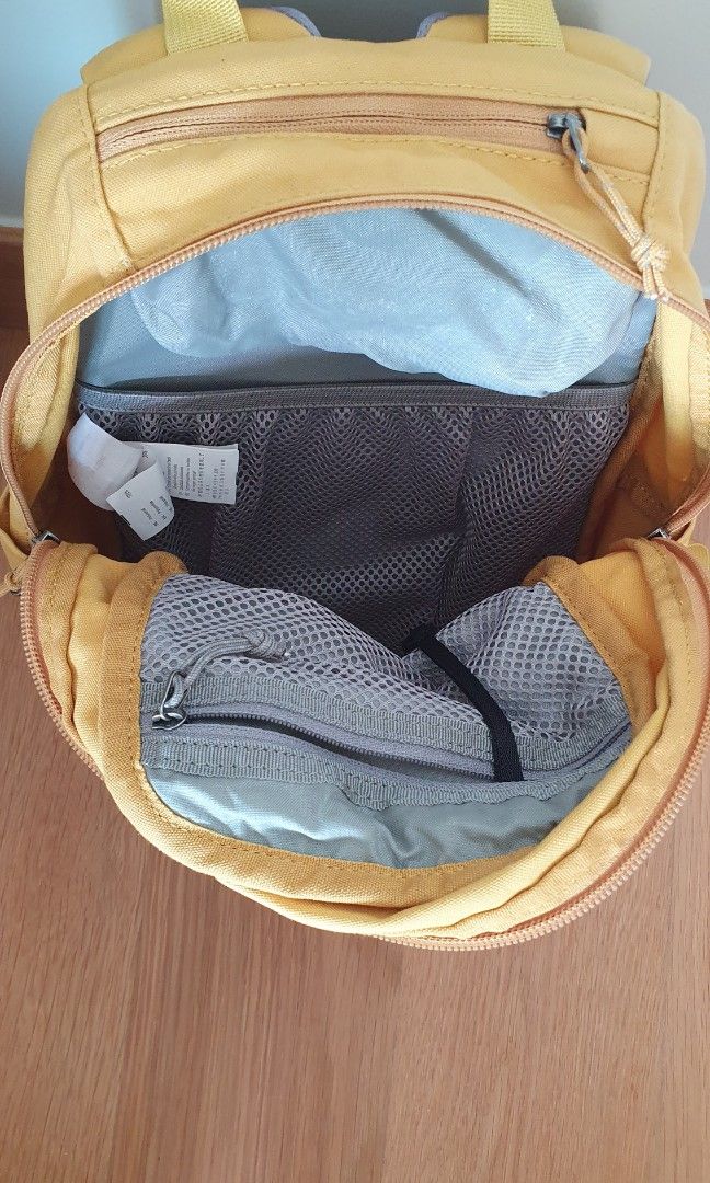 Fjallraven Raven mini 7L backpack like new condition