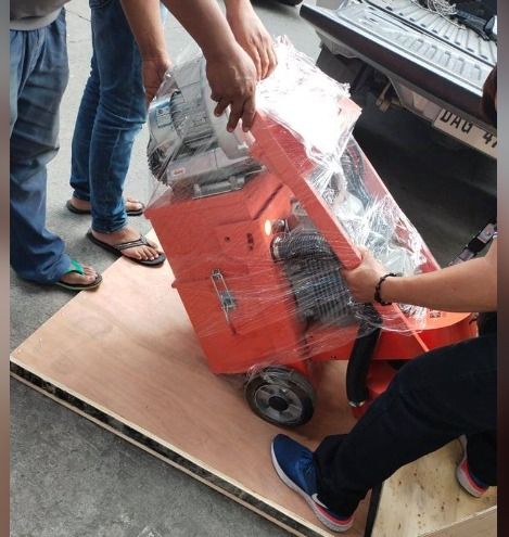 Floor Grinder concrete grinder machine (Category: Construction Tools & Equipment) located in Caloocan City. Submitted by rochelleflores356-82603 (Listing ID 1281439849, Image 2). Description: Weight 130 KGS 286 LBS Voltage 380 V 380 V Power 3 KW 4 HP Levelling Depth 1-3 mm 0.25-0.76 in Cleaning Path 380 mm 96.4 in Dust Collection Power 0.75 KW 1 HP Dust Collection Capacity 17 L 3.74 Gal Dust Collection Power 0.75 KW 1 HP Production 3-5 m 2 /min W