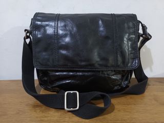 Fossil messenger bag malaysia clearance