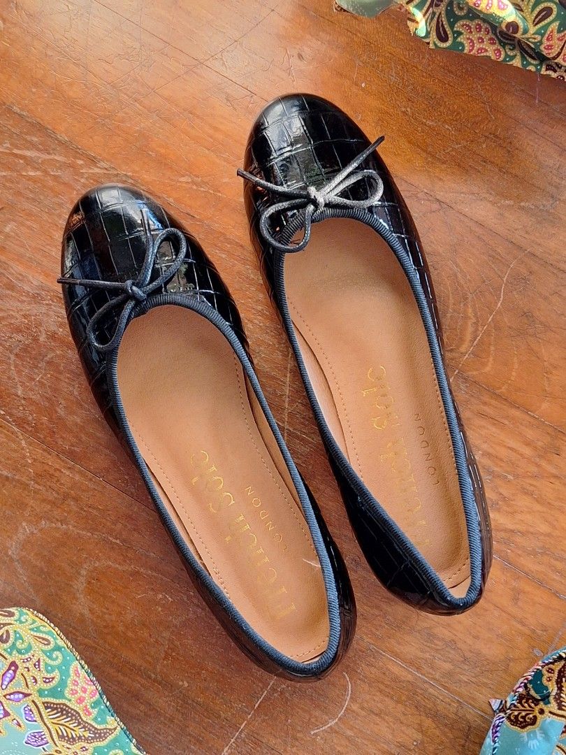 French sole black flats 2025