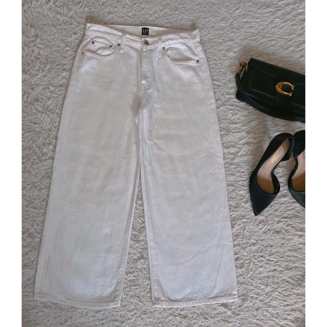 Gap White Denim, Women's Fashion, Bottoms, Jeans on Carousell