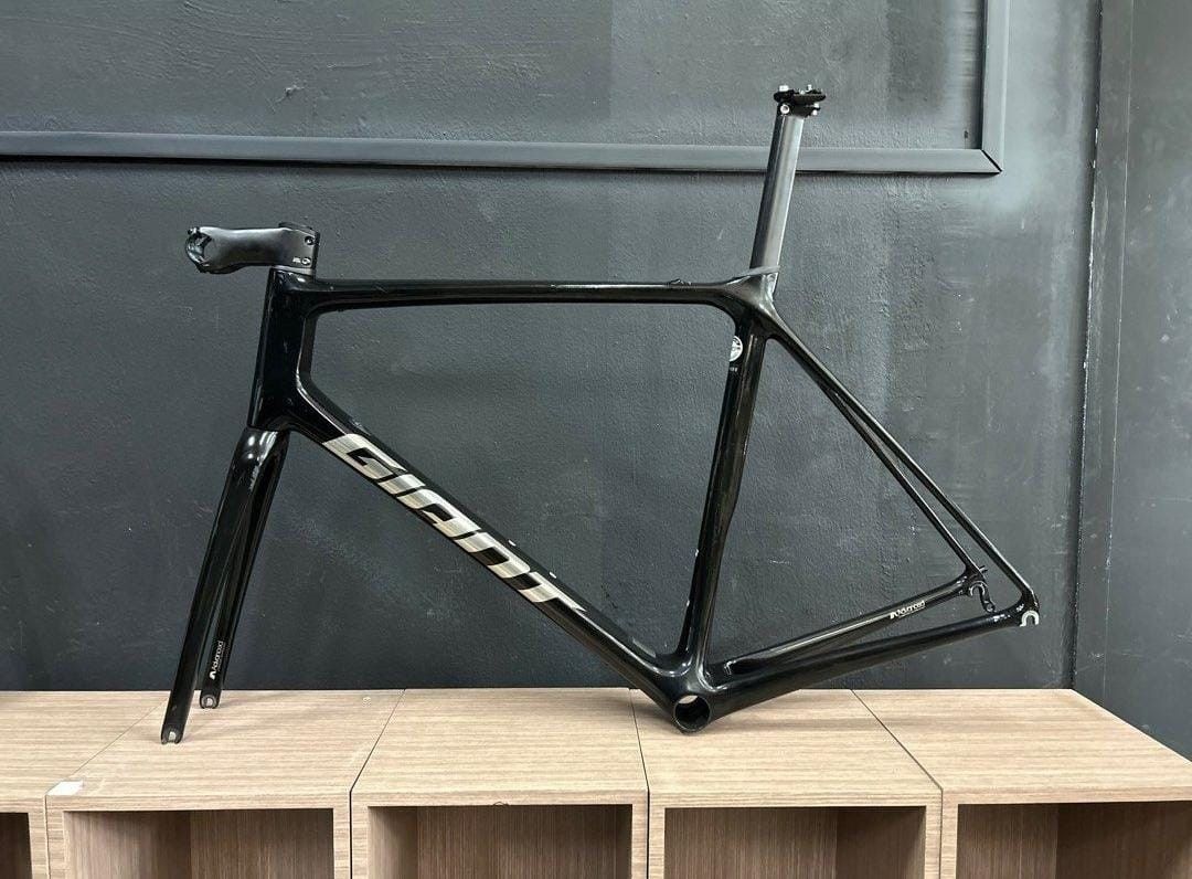 Giant l frame 2025 size