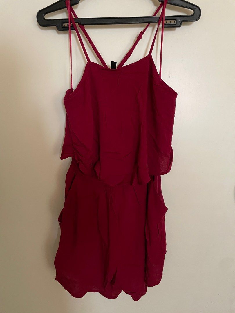 H&M romper (Category: Rompers) located in Mandaluyong City. Submitted by itisntso (Listing ID 1281448330, Image 1). Description: H&M romper Maroon size 32.
