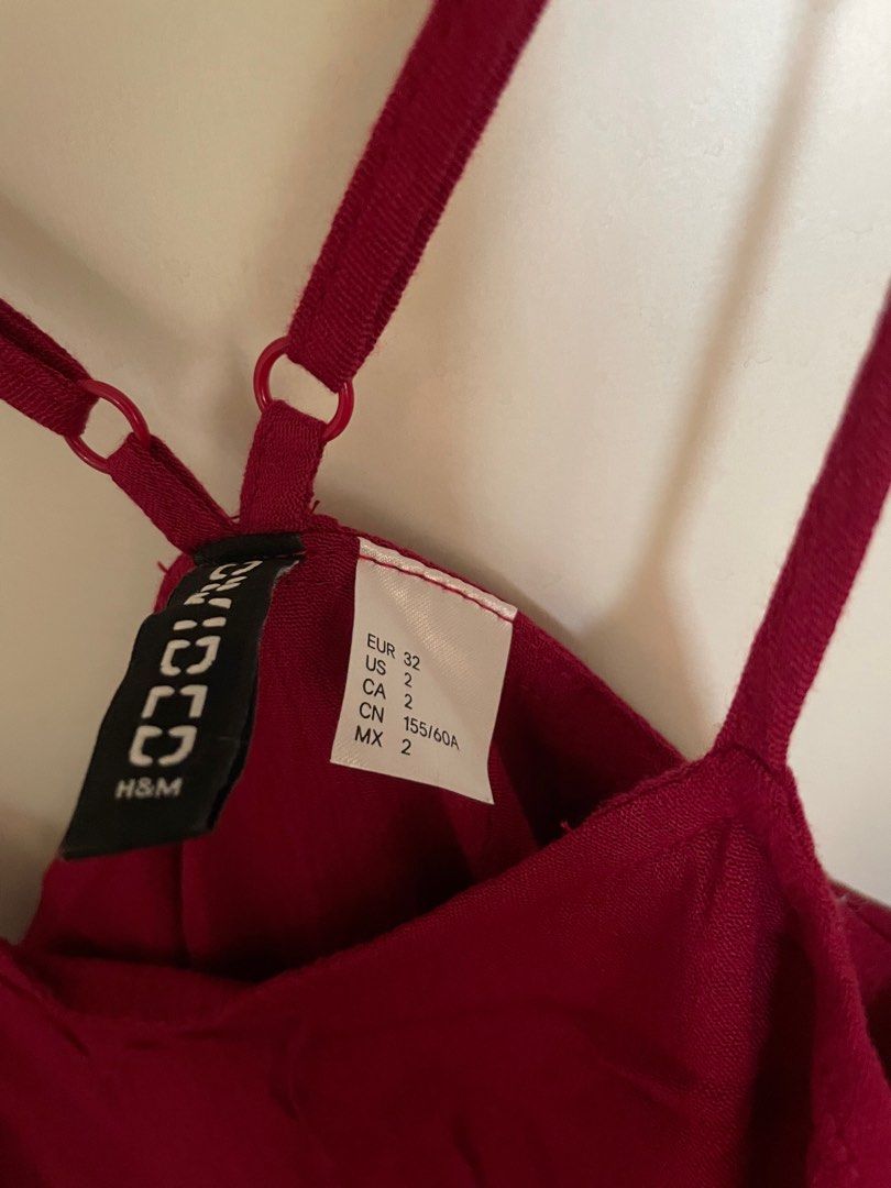 H&M romper (Category: Rompers) located in Mandaluyong City. Submitted by itisntso (Listing ID 1281448330, Image 2). Description: H&M romper Maroon size 32.